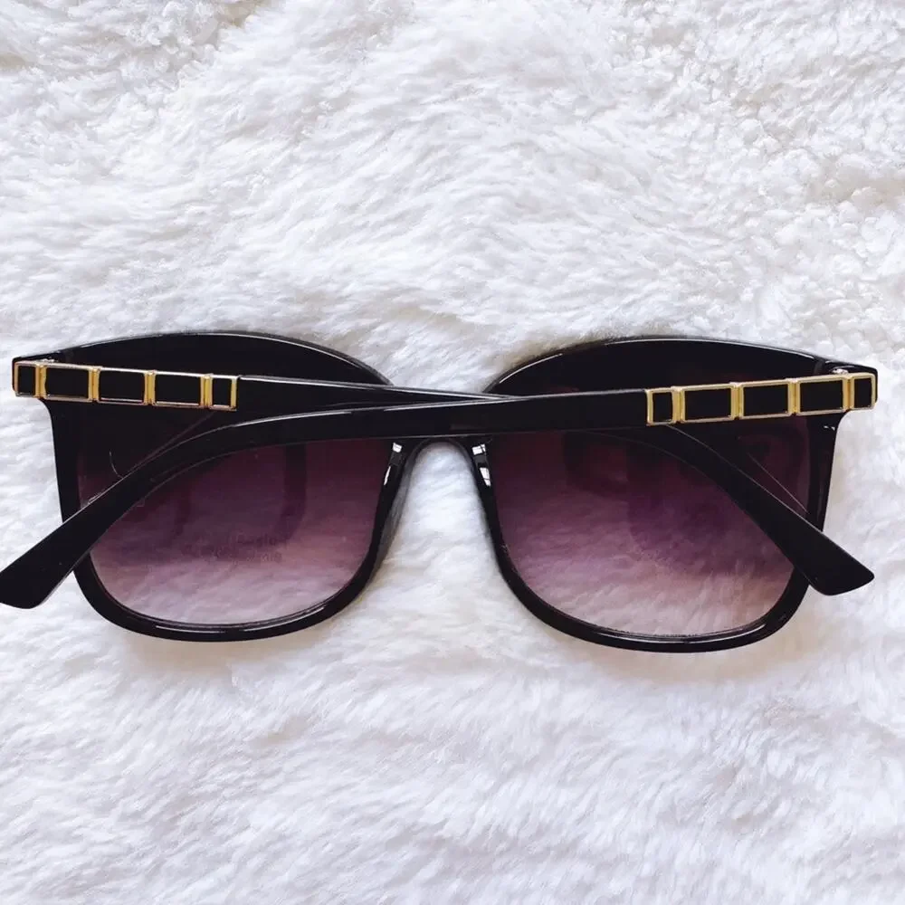 Joanne Black Square Sunglasses